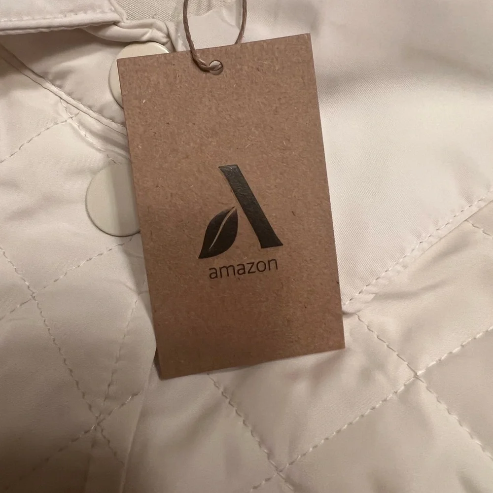 NWT Amazon Essentials Women's XL Relaxed Recycled Polyester Quilted Jacket‎ (B2) - Picture 5 of 7